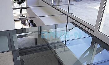 Стеклянный потолок на межэтажной площадке в Тюмени. Готовые проекты ПерилаГлавСнаб