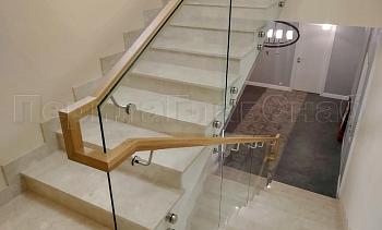 Цельностеклянные ограждения на несущем стекле в Тюмени. Готовые проекты ПерилаГлавСнаб