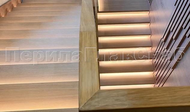 Перила с деревянными поручнями в Тюмени. Готовые проекты ПерилаГлавСнаб