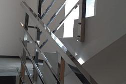 Перила для лестниц из металла в Тюмени. Готовые проекты ПерилаГлавСнаб - фото 14