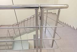 Перила для лестниц из металла в Тюмени. Готовые проекты ПерилаГлавСнаб - фото 16