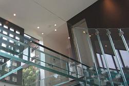 Стеклянные полы в квартире в Тюмени. Готовые проекты ПерилаГлавСнаб - фото 8